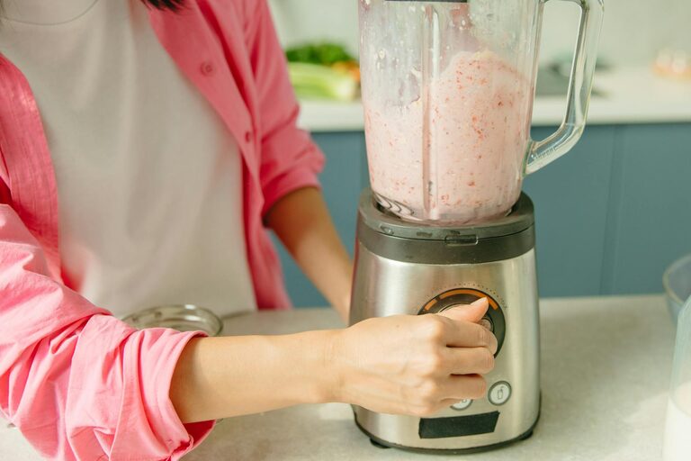 Beginner Guide to Using a Slow Cooker for Easy, Delicious Meals
